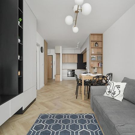 Michalczyka Stylish Apartment With Parking In The City Center Of Wroclaw By Noclegi Renters エクステリア 写真